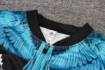 Chaqueta Napoli black-blue Kappa × Marcelo Burlon diseño frontal cuello