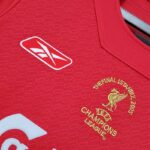 camiseta liverpool 2005 logo
