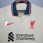 segunda camiseta liverpool 2021 2022 pecho y cuello