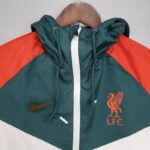 Cortavientos Liverpool 2021/22 diseño frontal