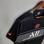 tercera camiseta psg negro pecho lateral tercera camiseta psg negro pecho lateral