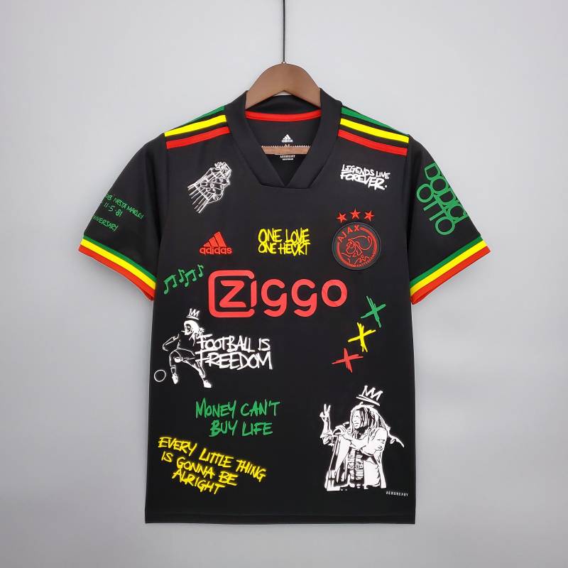 Ajax y adidas rinden homenaje a Bob Marley en esta colección