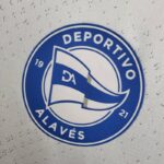 Primera equipación Alavés 202122