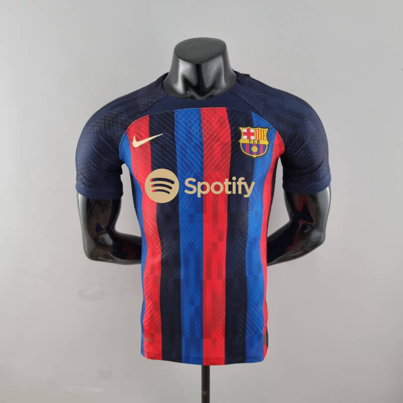 Primeras imágenes de la tercera camiseta del FC Barcelona
