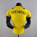 Camiseta Borussia Dortmund Primera Equipación 2022-2023 Versión jugador dorsal Camiseta Borussia Dortmund Primera Equipación 2022-2023 Versión jugador dorsal
