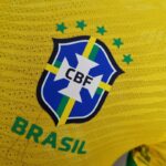 Camiseta Brasil Mundial Qatar 2022 Versión jugador escudo Camiseta Brasil Mundial Qatar 2022 Versión jugador escudo