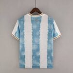 DORSAL Camiseta de la Selección Argentina Edición Conmemorativa 2022 Versión Aficionado DORSAL Camiseta de la Selección Argentina Edición Conmemorativa 2022 Versión Aficionado