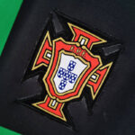 ESCUDO Camiseta de la Selección de Portugal Negra 2022 Versión Aficionado ESCUDO Camiseta de la Selección de Portugal Negra 2022 Versión Aficionado