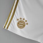 Pantalón corto Bayern Munich segunda equipación 2022-2023 escudo Pantalón corto Bayern Munich segunda equipación 2022-2023 escudo