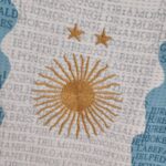 SOL Camiseta de la Selección Argentina Edición Conmemorativa 2022 Versión Aficionado SOL Camiseta de la Selección Argentina Edición Conmemorativa 2022 Versión Aficionado
