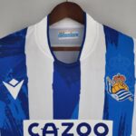 Camiseta Real Sociedad primera equipación 2022 - 2023 versión fan pecho Camiseta Real Sociedad primera equipación 2022 - 2023 versión fan pecho