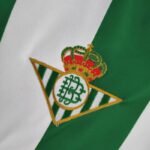 ESCUDO Camiseta Retro Primera Equipación Real Betis 0102