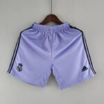 Pantalón corto Real Madrid segunda equipación 2022-2023 frontal Pantalón corto Real Madrid segunda equipación 2022-2023 frontal