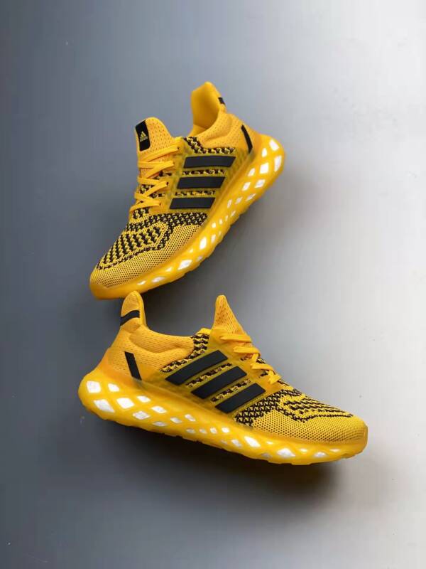 soldadura tipo sobras Adidas Ultra Boost Web DNA Sneakers - IMBICTOZ