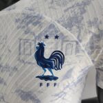 Camiseta Francia Qatar segunda equipación 2022 - Versión jugaror - escudo