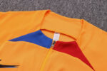 Cuello de la chaqueta del chándal amarillo del FC Barcelona 2022-2023 Cuello de la chaqueta del chándal amarillo del FC Barcelona 2022-2023