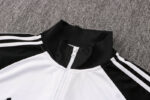 Cuello de la chaqueta del chándal blanco de la Juventud 2022-2023