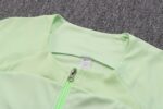 Cuello de la chaqueta del chándal verde del CBF 2022-2023
