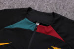 Cuello del chándal negro de la Federación Portuguesa de Fútbol 2022-2023 Cuello del chándal negro de la Federación Portuguesa de Fútbol 2022-2023