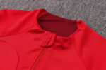 Cuello del chándal rojo del Liverpool 2022-2023