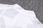 Dorso del Cuello del chándal blanco del Olympique de Marsella 2022-2023 Dorso del Cuello del chándal blanco del Olympique de Marsella 2022-2023