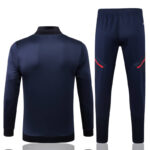 Dorso del conjunto de chándal azul zafiro del Arsenal 2022-2023