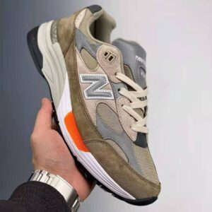 New Balance 992 Shoes lateral