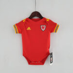 Body de Gales primera equipación 2022-2023 frontal Body de Gales primera equipación 2022-2023 frontal