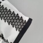 Body de la Juventus primera equipación 2022-2023 botones