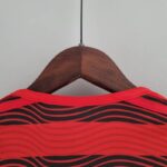 Body del Flamengo primera equipación 2022-2023 Dorso del cuello Body del Flamengo primera equipación 2022-2023 Dorso del cuello