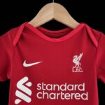 Body del Liverpool primera equipación 2022-2023 Cuello Body del Liverpool primera equipación 2022-2023 Cuello