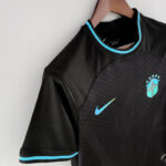 Camiseta Brasil Concepto 2022 negro lateral