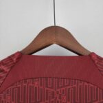 Camiseta Liverpool entrenamiento rojo 2022-2023 dorso del cuello Camiseta Liverpool entrenamiento rojo 2022-2023 dorso del cuello