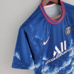Camiseta PSG edición especial azul y blanco lateral Camiseta PSG edición especial azul y blanco lateral