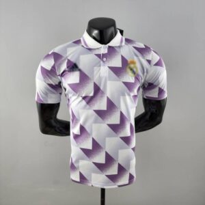 Polo Real Madrid blanco púrpura 2022-2023 frontal