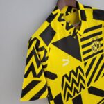Camiseta Borussia Dortmund Pre-partido 2022-2023 lateral Camiseta Borussia Dortmund Pre-partido 2022-2023 lateral