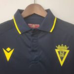 Camiseta Cádiz CF visitante 2022-2023 Cuello frontal