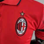 Polo AC Milán 2022-2023 Rojo escudo