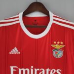 Camiseta SL Benfica primera equipación 2022-2023 cuello frontal Camiseta SL Benfica primera equipación 2022-2023 cuello frontal