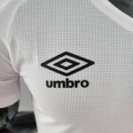Camiseta Santos FC Local 2022-2023 - Versión jugador logo Camiseta Santos FC Local 2022-2023 - Versión jugador logo