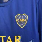 camiseta boca juniors azul escudo