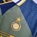 camiseta inter de milan retro verde escudo
