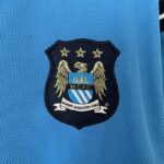 camiseta retro manchester city escudo camiseta retro manchester city escudo