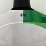 camiseta liverpool 2024 cuello anterior
