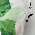 camiseta liverpool 2024 lateral