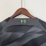 camiseta liverpool portero cuello anterior