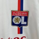 camiseta olympique de lyon 2024 escudo