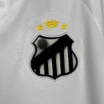 camiseta santos fc 2024 escudo