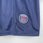 equipación psg 2024 escudo