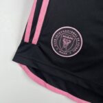 pantalón corto inter miami negro escudo